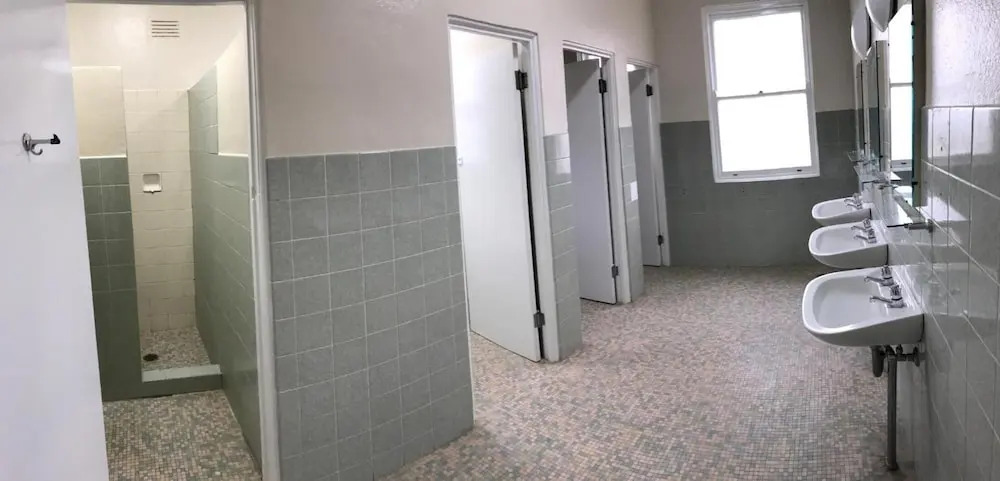 Young Budget Accommodation - Hostel