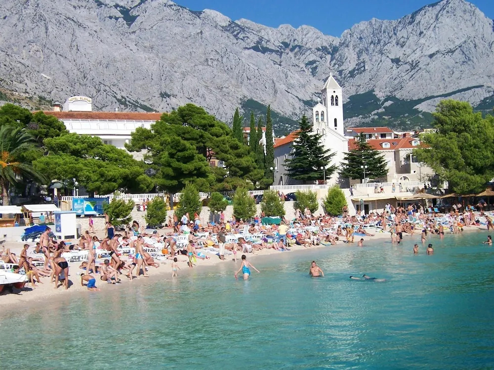 Apartment With 3 Bedrooms in Baška Voda, With Furnished Terrace and Wi