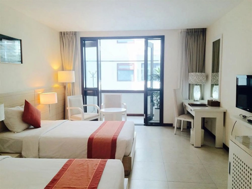 Nhi Phi Hotel