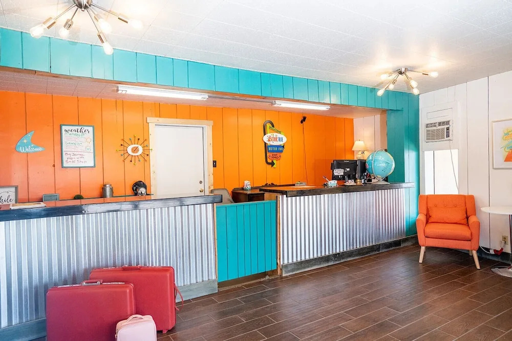 The Atomic Blue Motor-Inn