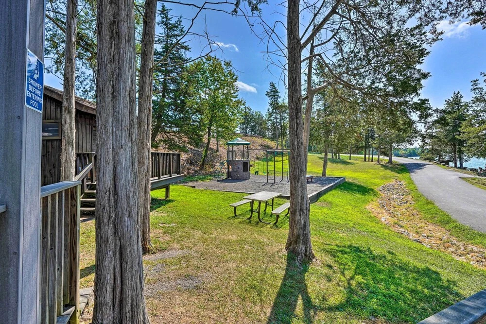 Stunning Athens Home: Mtn Views & Pool Access