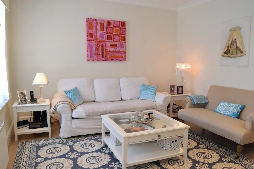 2 Bedroom House in Chelsea