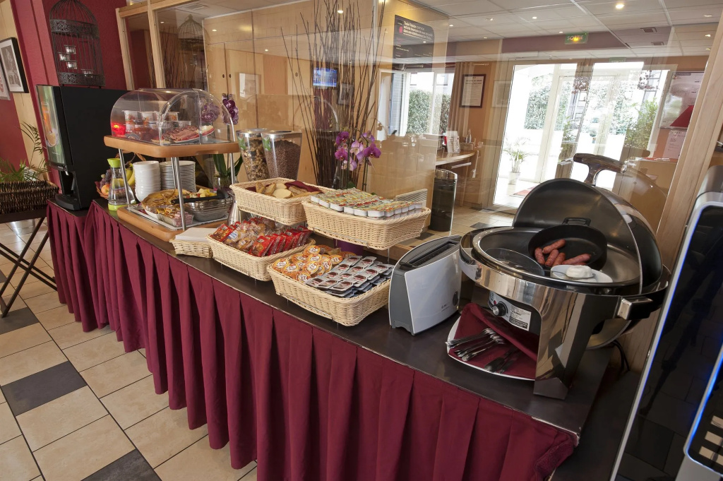 Hotel Cerise Chatou