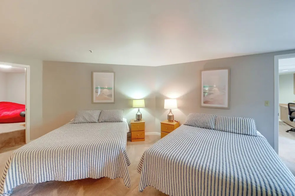 Beautiful Condo w/ Balcony on Lake Chelan!