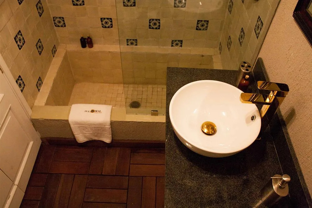 Hotel Boutique Casa Alebrije
