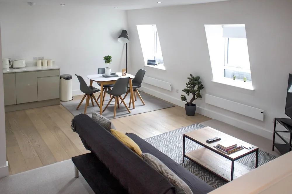 Cosy Two Bed in Islington
