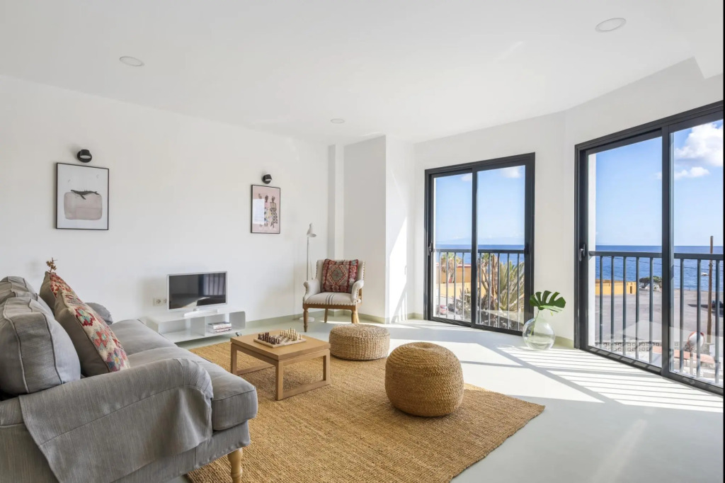 Modern Design House with Roof Terrace