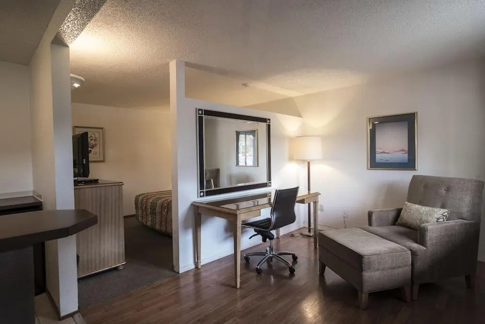 Seatac Inn