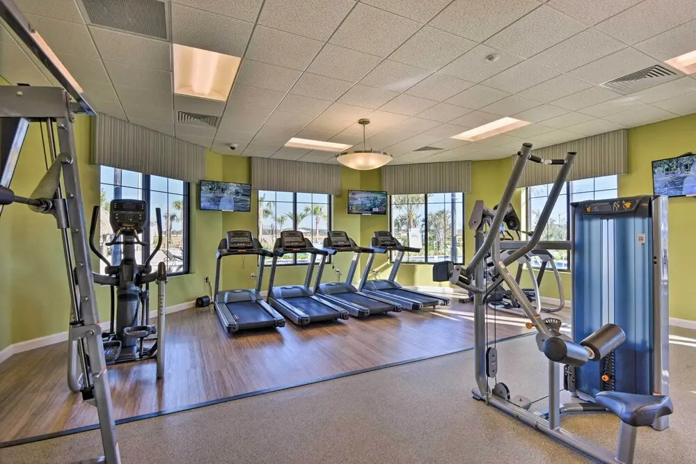 Kissimmee Getaway w/ Pool Access: 5 Mi to Disney