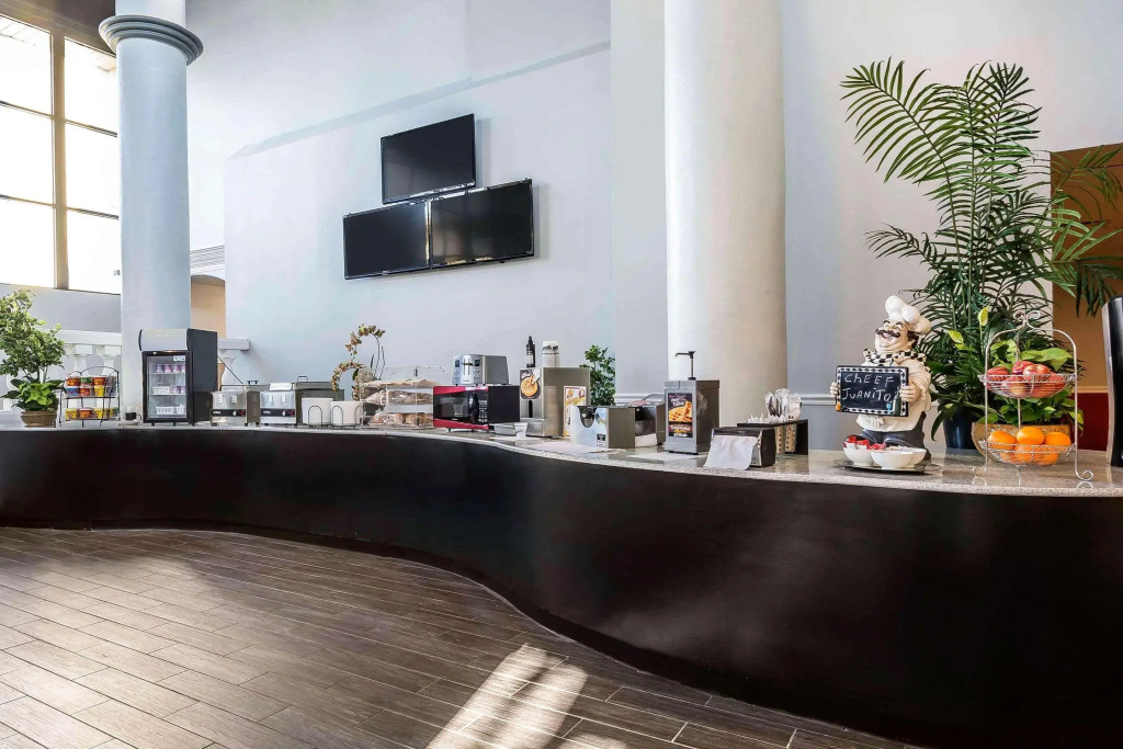 Clarion Hotel Orlando International Airport