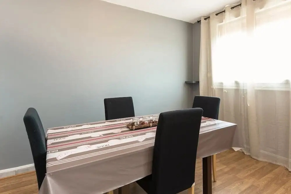 Modern Appart 75m2 - 2 rooms -parking
