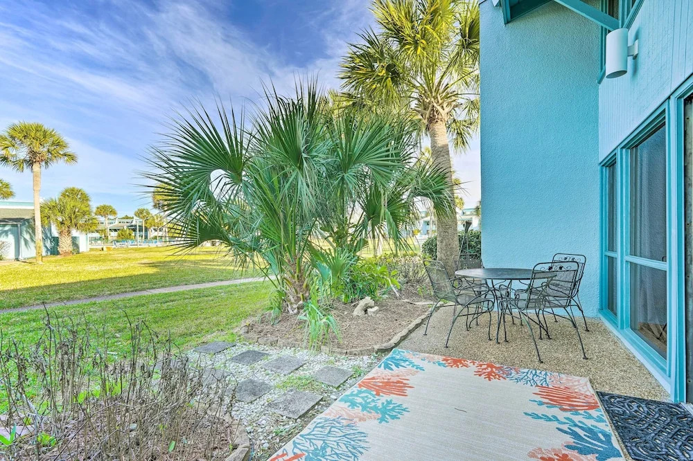 Pool & Beach Access: 'sunnyside 55' in Pcb!