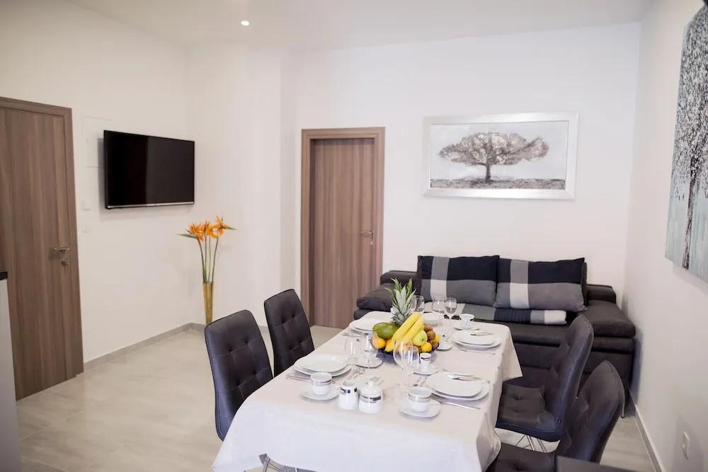 LCT Blue Lions Apartments