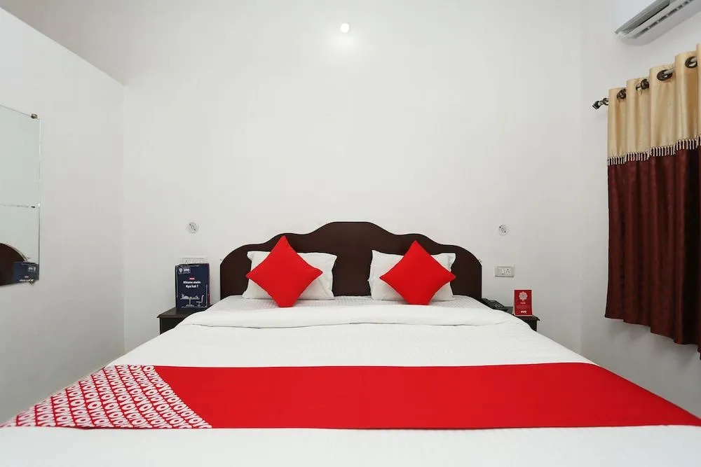 OYO 25043 Hotel Karma