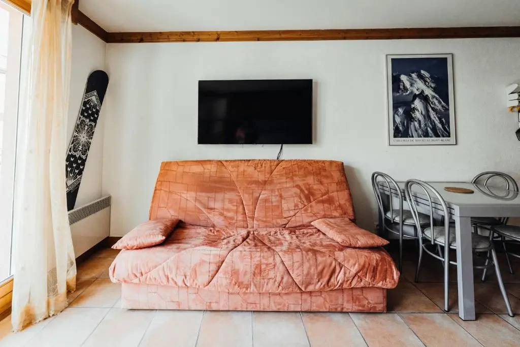 Cozy apartment with balcony 100 m from the Bettex gondola