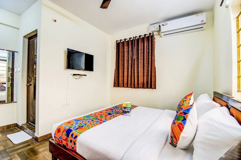 FabExpress The Grand Renato Suites
