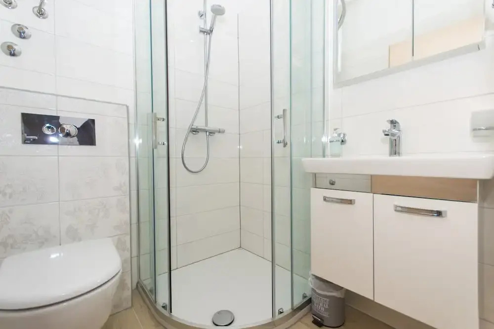 New Beach 4 Star Luxury Apartment 3 Bedrooms 3 Bathrooms, Free Boat Berth