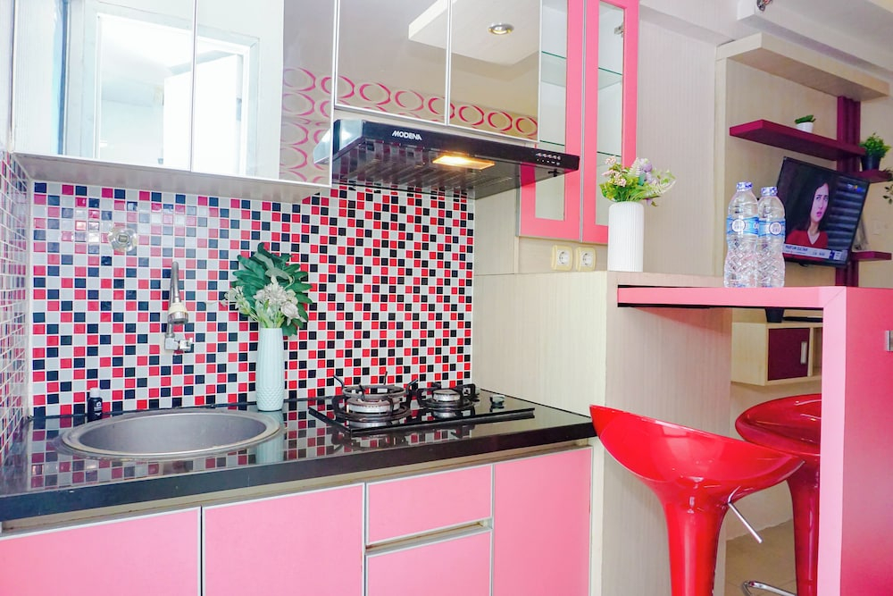 Vibrant Studio At Bassura City Apartment