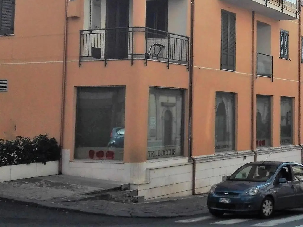 Friends & Family Apartment - Free parking car