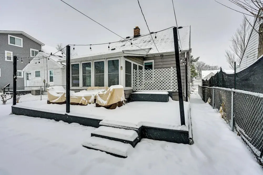Mid-century Family Bungalow: Desirable Birmingham!