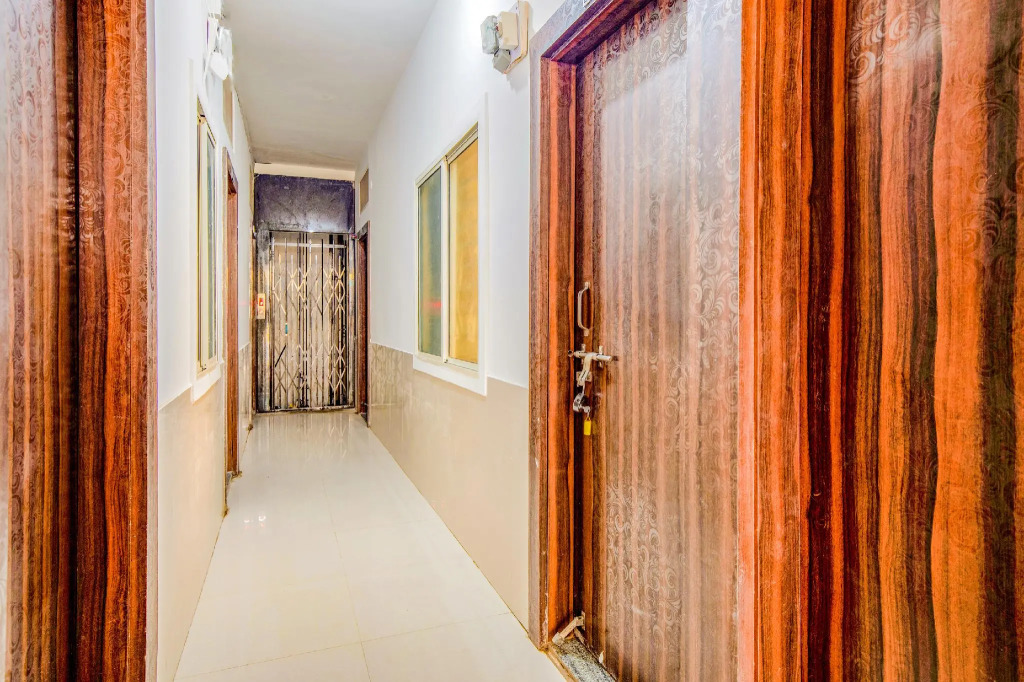 OYO Flagship 64312 Joy Palace Gangadevi nagar