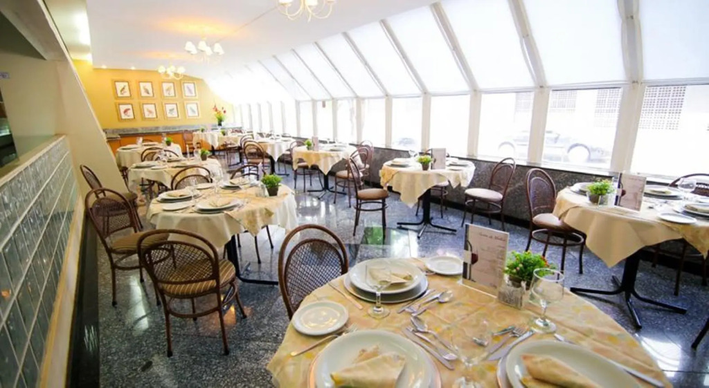 Plaza Inn Master