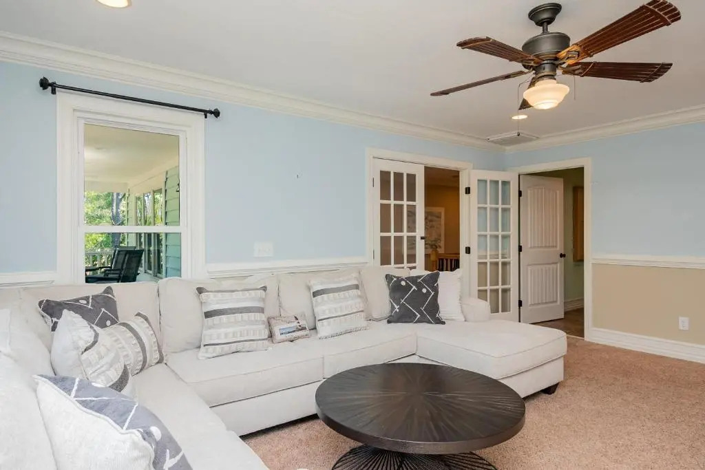 Wingspan by Oak Island Accommodations