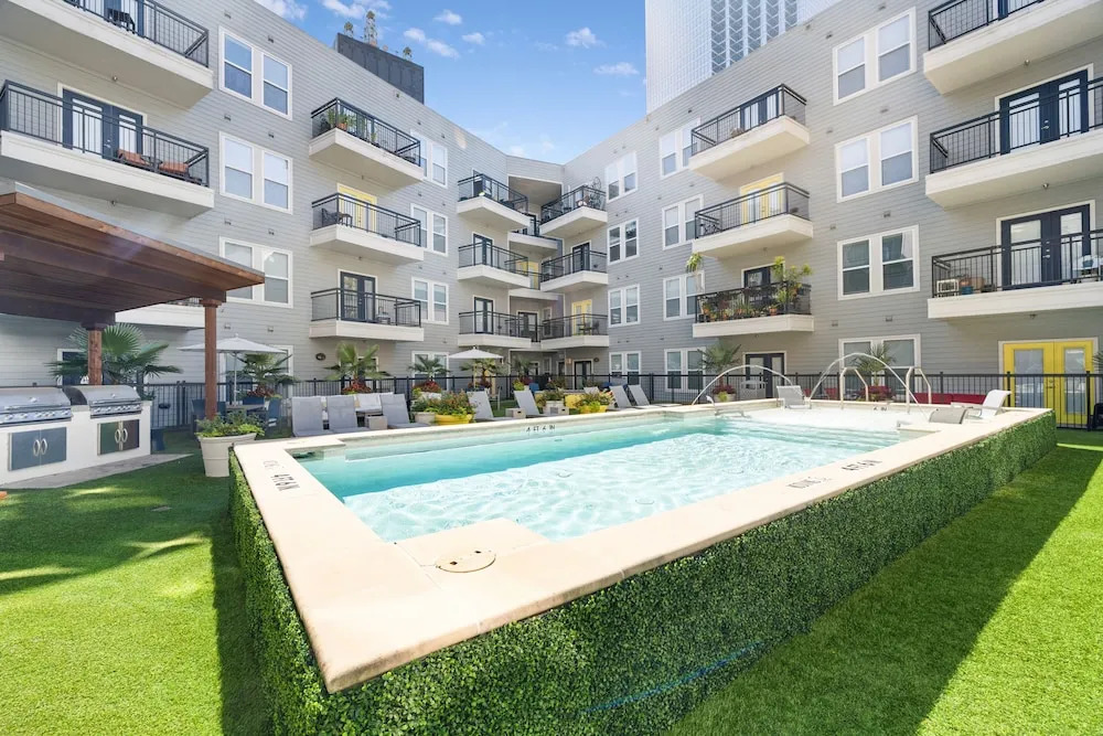 Kasa Dallas West End