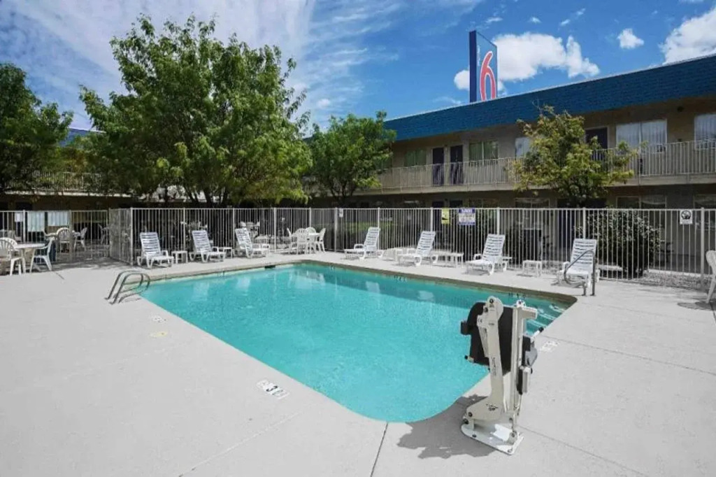 Motel 6-Holbrook, AZ