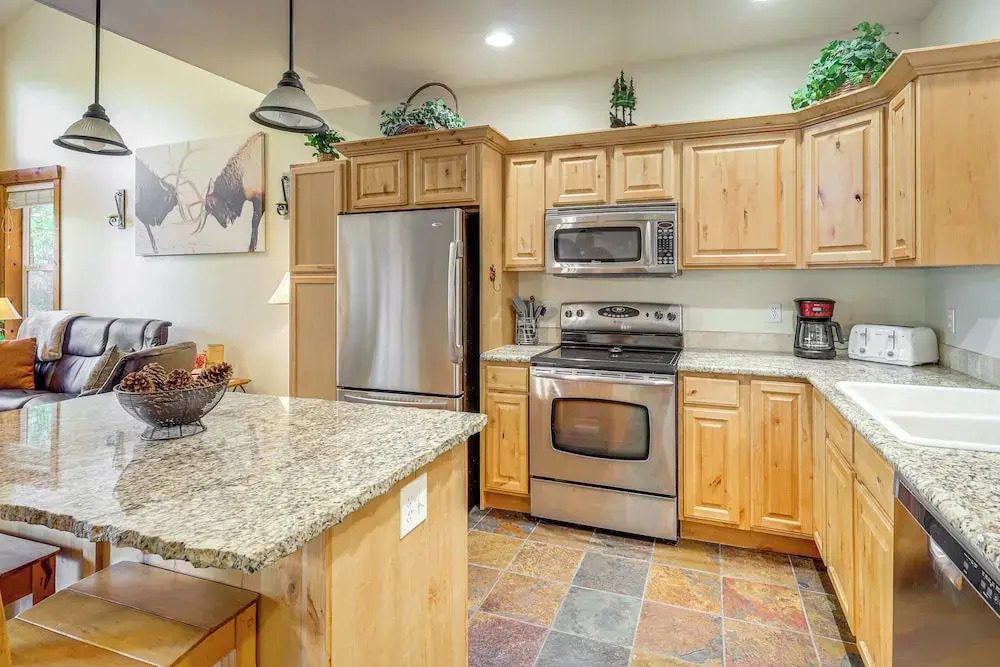 1 Mi to Ponderosa State Park: Condo w/ Pool Access