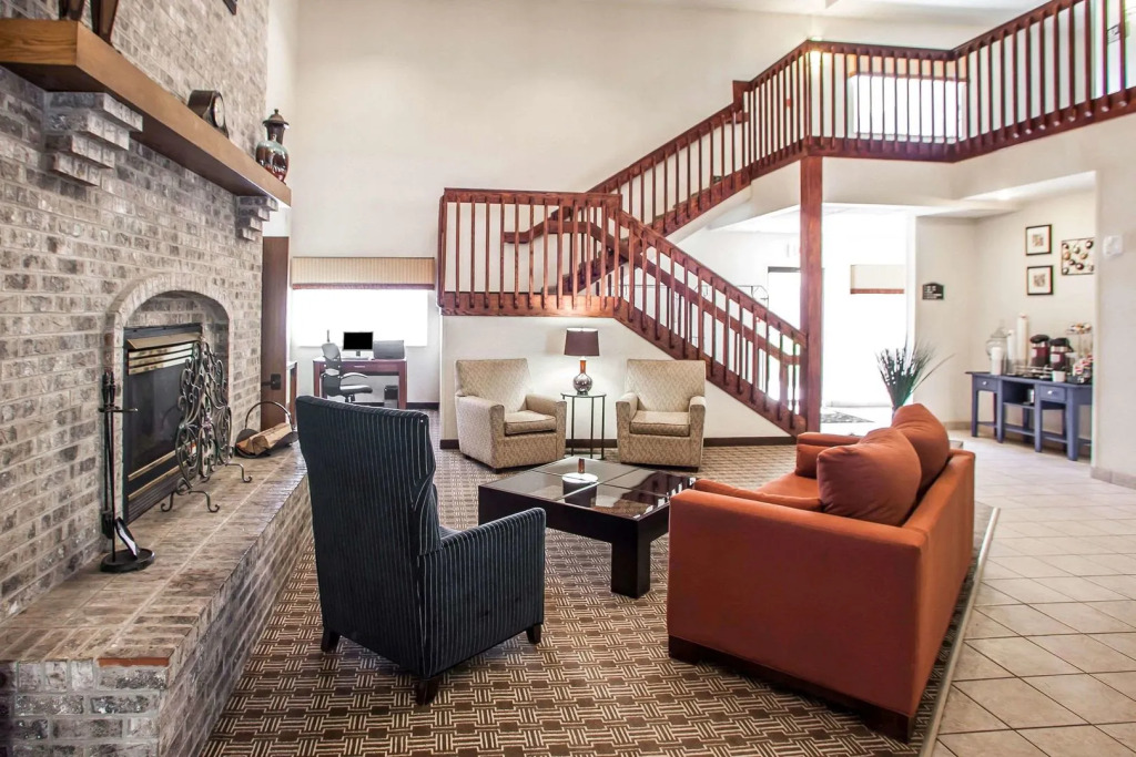 Comfort Suites Peoria I-74