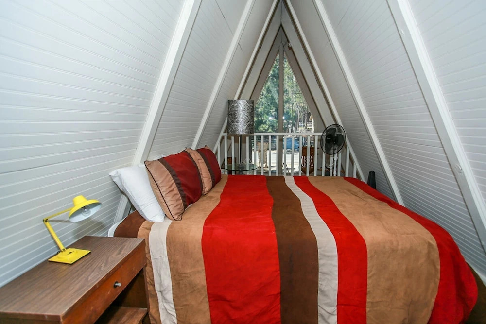 Sunrise Cottage-1800 by Big Bear Vacations