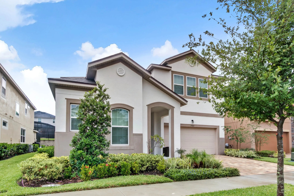 5 Bedrooms 55 Bathrooms Solara 1760 Sp