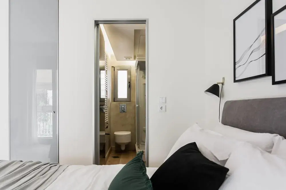 Striking 1BR Apartment in Kolonaki B