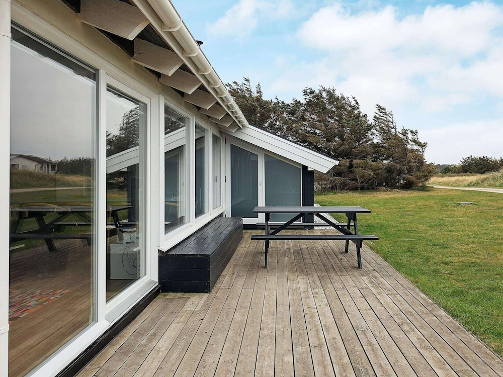 10 Person Holiday Home in Lokken-by Traum