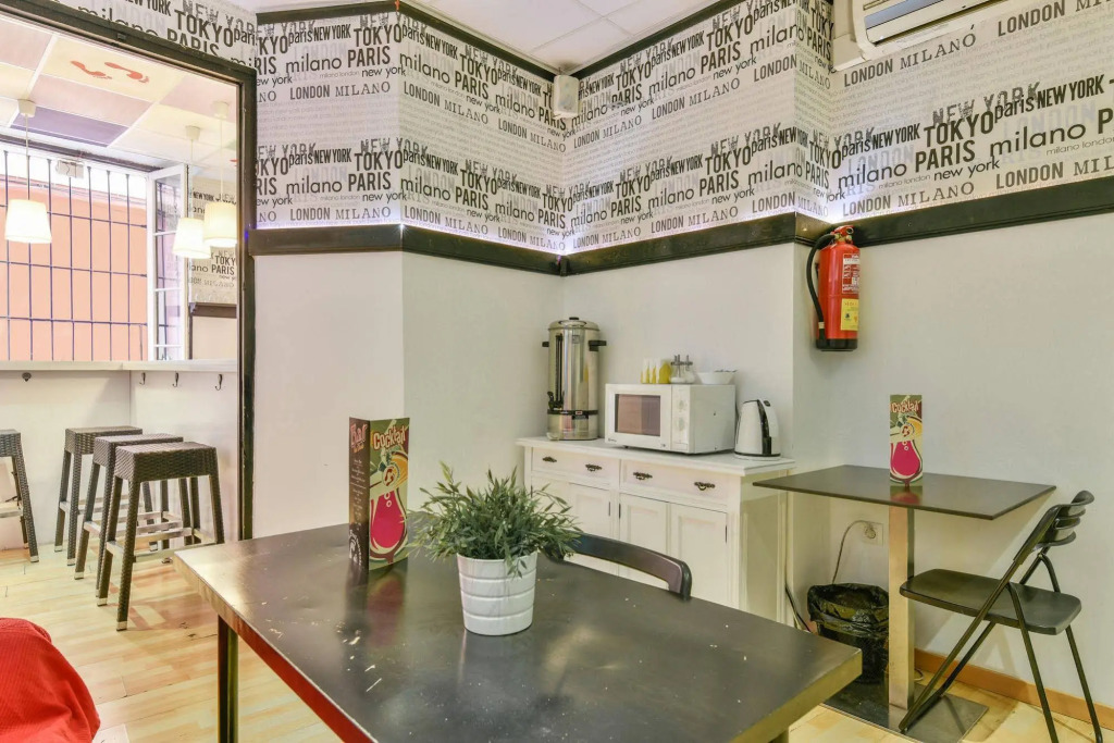 Feel Hostels City Center