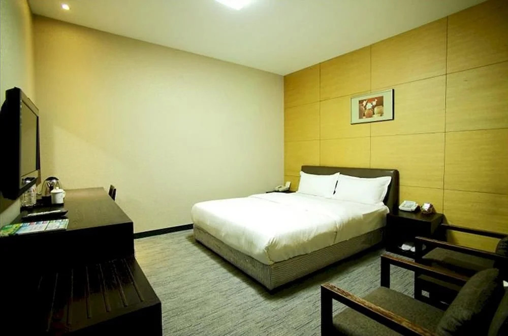 Gallery Hotel