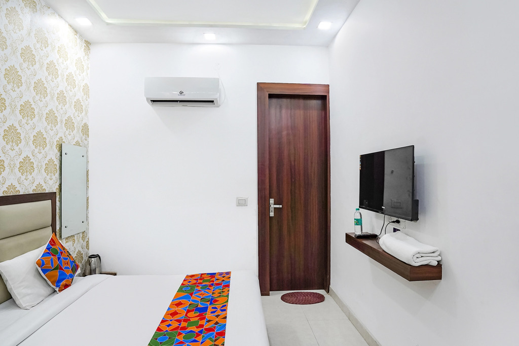 FabHotel Urban Inn