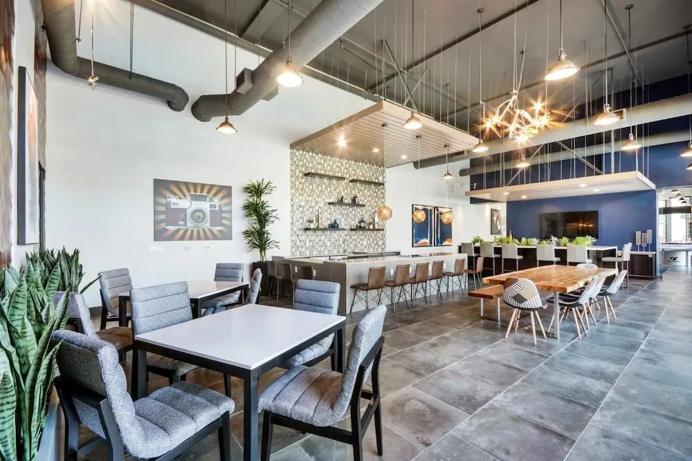 Bluebird Suites near Facebook HQ