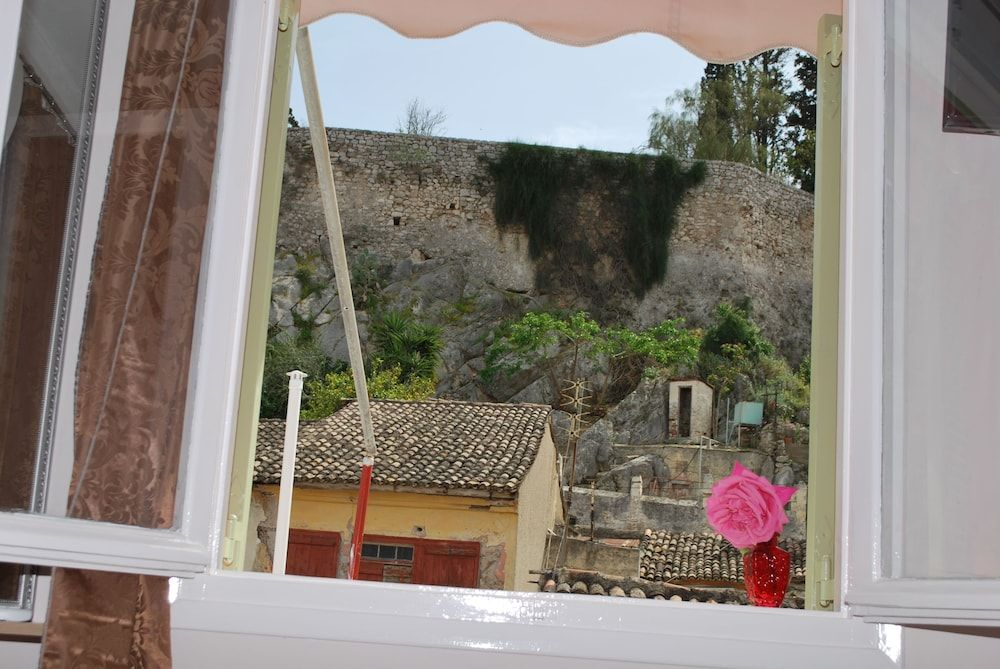 Asimoni Pension