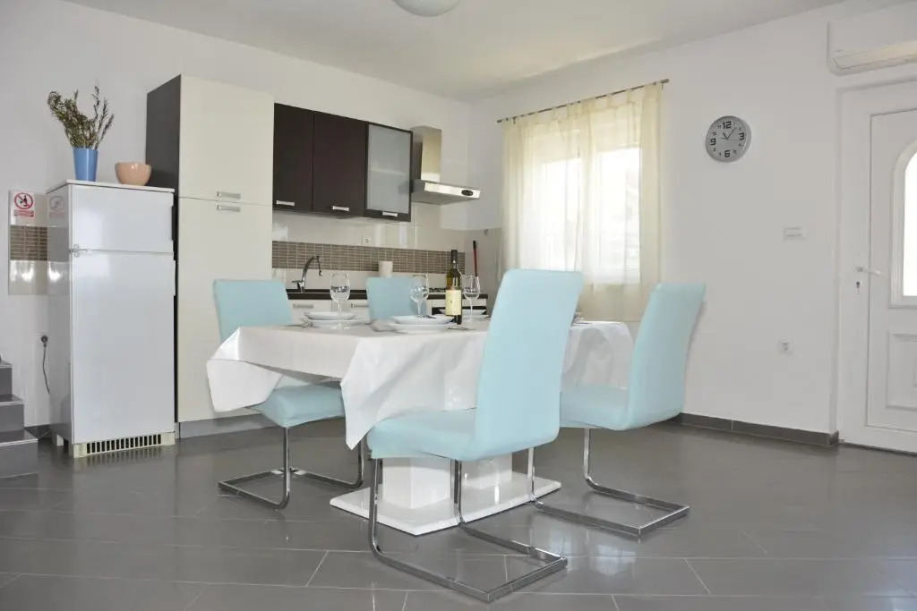 Apartments Maro