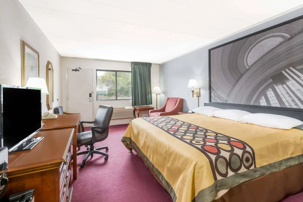 Sprucewood Inn