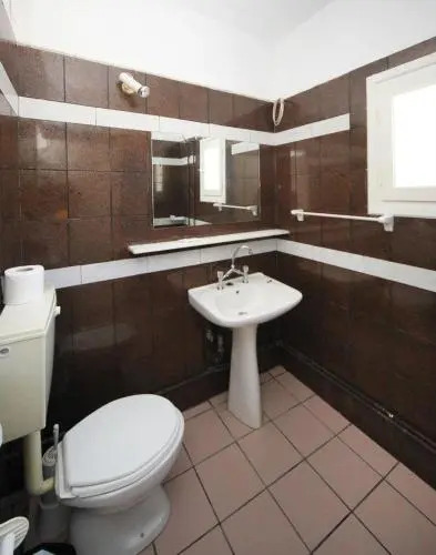 Aposperitis Rooms & Apartments