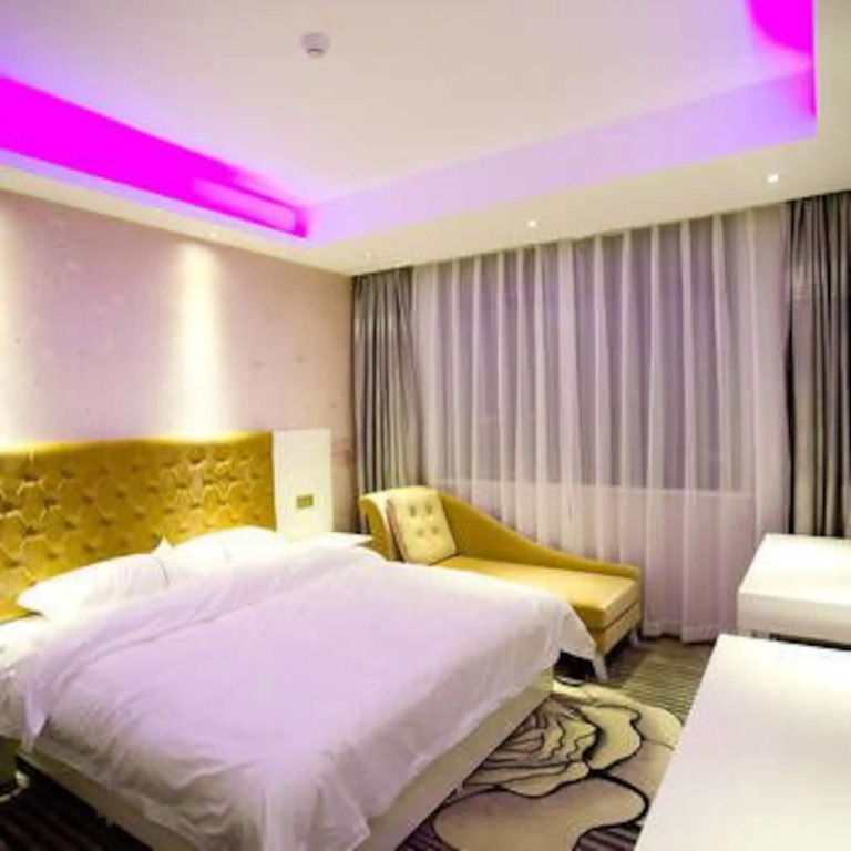 Qianhui Fashion Hotel