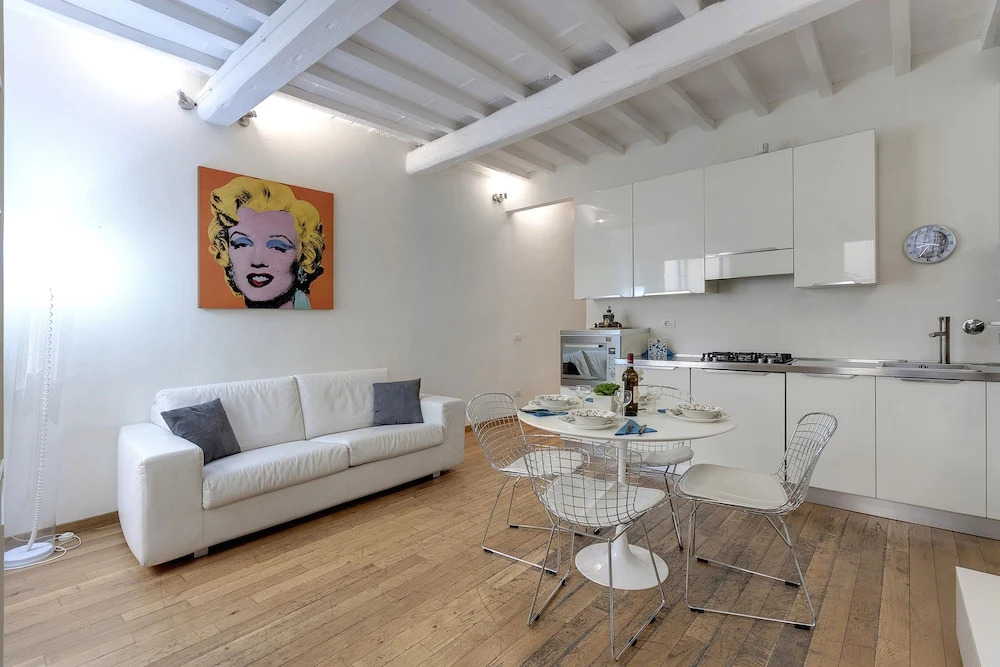 Central Duomo Apartment With Fast Wifi