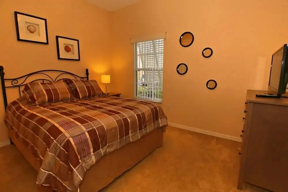 4770 Vero Beach Place 4 Bedrooms, 3 Bathrooms