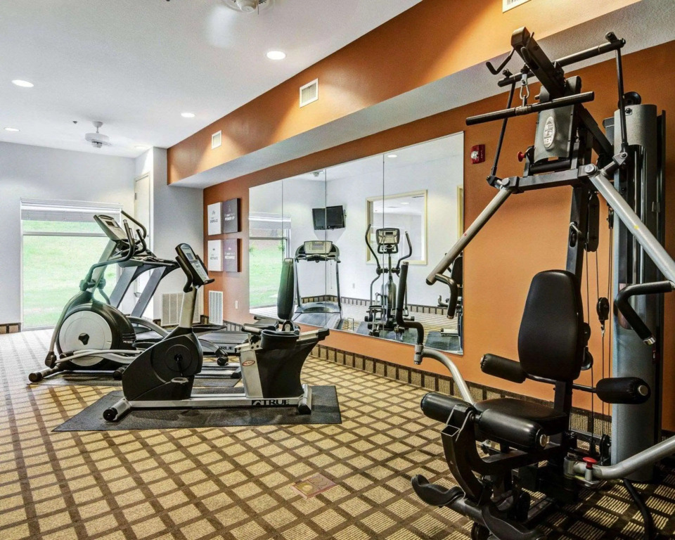 Comfort Suites near Hot Springs Park
