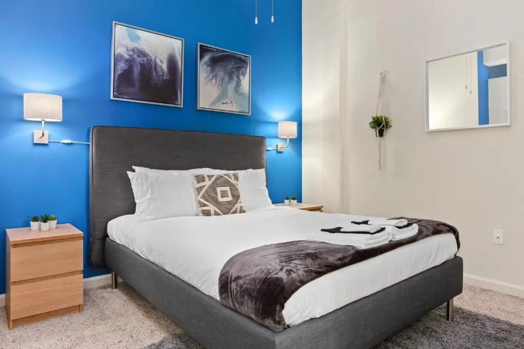 Downtown Durham 2BR Apt Walk Everywhere & Wifi