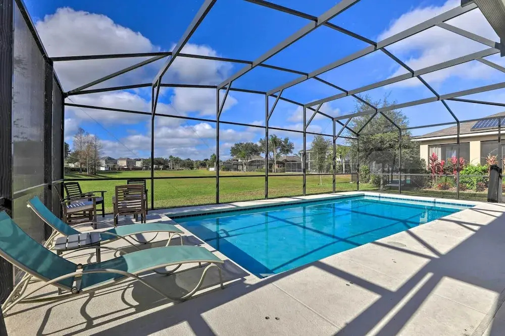 9 Mi to Disney: Home w/ Patio + Community Perks