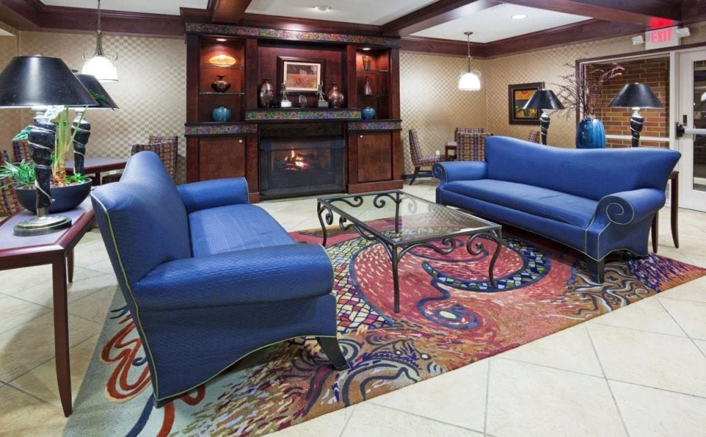 Holiday Inn & Conference Center Marshfield by IHG
